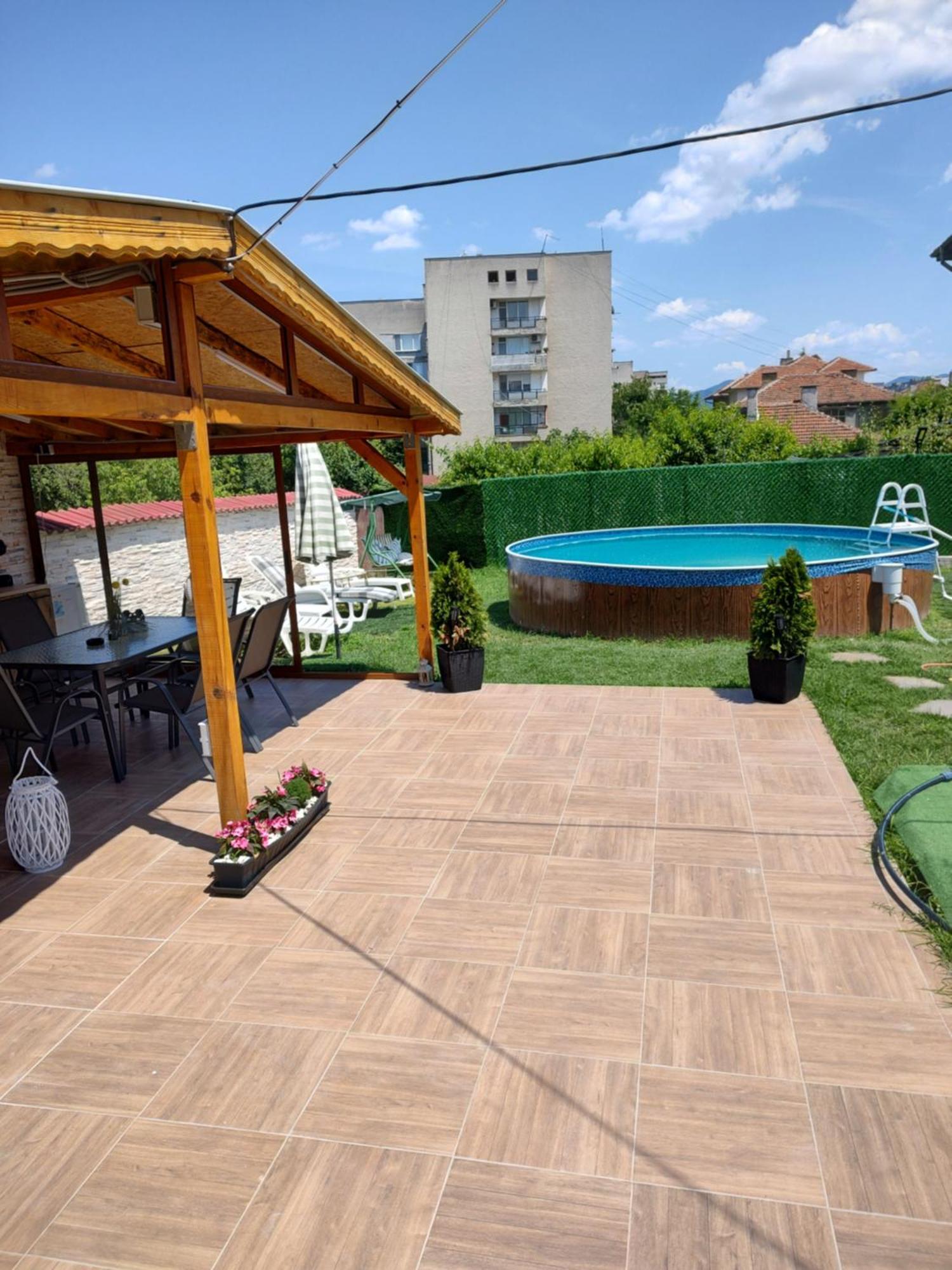Къща Карби Kŭrdzhali Exterior foto
